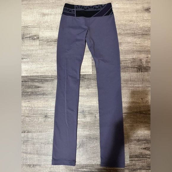 LULULEMON Skinny Groove Pant - Full-On Luon in Nightfall - Picture 4 of 8